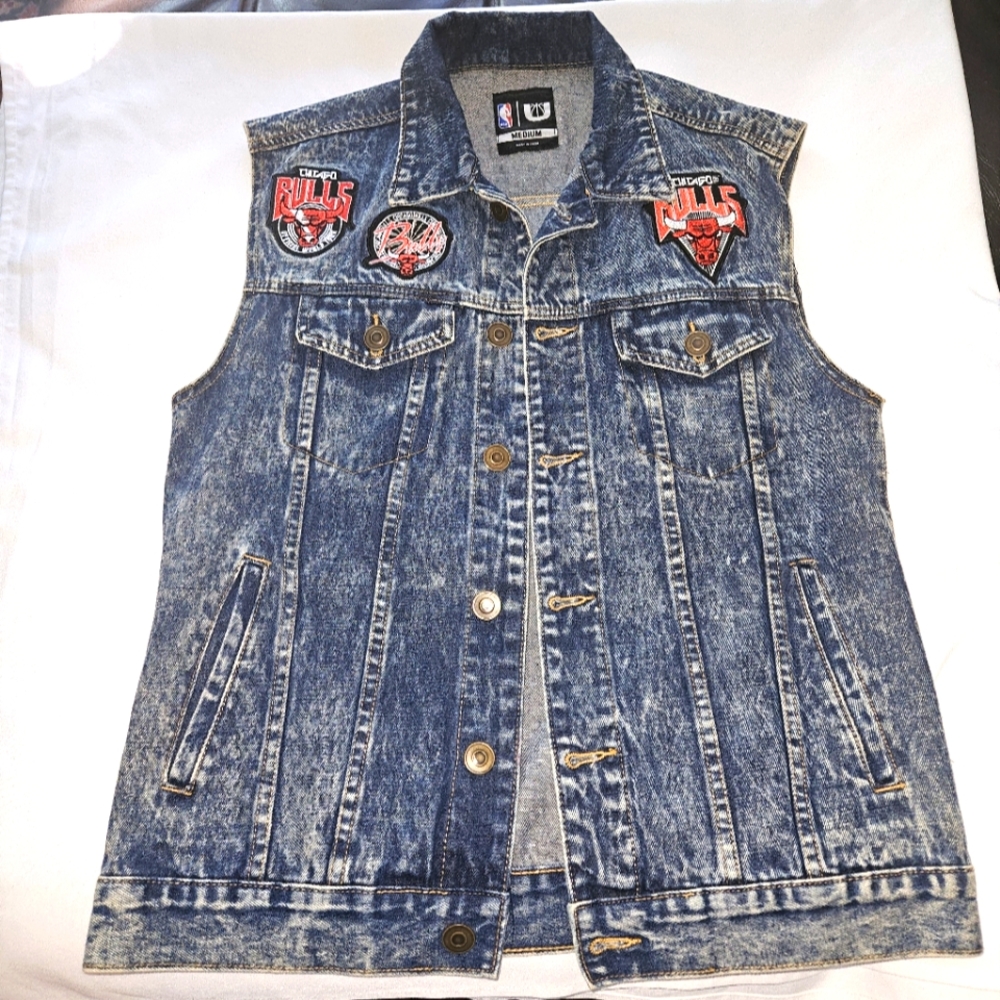 Vintage Chicago Bulls Acid Wash Denim Vest - Size Medium